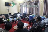Rombongan Anggota Komisi IV DPRD Kukar dalam kunjungan kerja di Kantor Dinas Sosial Kutai Timur