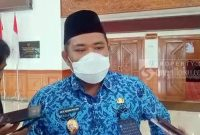 Wakil Bupati Kutai Timur Kasmidi Bulang saat dimintai tanggapan terkait PPKM Level 3 menjelang libur panjang Nataru (25/11/2021). (foto: Rizal/ sangattaku.com