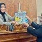 Wakil Ketua I DPRD Kutai Timur, Asti Mazar saat menerima tanggapan Fraksi KIR perihal Raperda Inisiatif Dewan tentang Perlindungan perempuan.(foto:/istimewa)