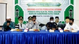 Bupati Kutai Timur, Ardiansyah Sulaiman didampingi Pj Sekda Kutim membuka jalannya Training Center untuk Kafilah Kutim.(foto: /istimewa)