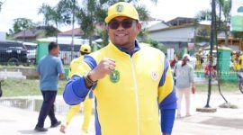 Wakil Bupati Kutai Timur, sekaligus Ketua Kontingen Kutai Timur, Kasmidi Bulang di sela kegiatan pelepasan kontingen (19/11/2022).(foto:pj/sangattaku)