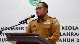 Wakil Bupati Kutai Timur, Kasmidi Bulang saat memberikan sambutan.(foto:pj/sangattaku)
