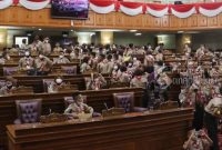 Nampak ratusan Siswa-Siswi SMPN 3 Sangatta Utara antusias dalam kunjungan mereka ke Gedung DPRD Kutai TImur (03/11/2022). (foto: istimewa/)