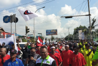 https://www.sangattaku.com/2023/05/peringati-may-day-ratusan-buruh-di-kutai-timur-turun-ke-jalan-suarakan-aspirasinya/
