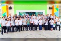 Foto bersama seusai sidak. (HO/Disdukcapil)