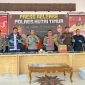 Press release kasus pengentapan illegal oil. Pelaku hadir dan barang bukti turut diperlihatkan dalam kegiatan tersebut (*/ist)