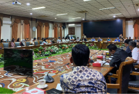 Rapat Dengar Pendapat Umum Mengenai Dampak Aktivitas Tambang PT KPC Bagi Lingkungan dan Fasilitas Sosial Warga Bukit Kayangan Desa Singa Gembara