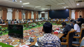 Rapat Dengar Pendapat Umum Mengenai Dampak Aktivitas Tambang PT KPC Bagi Lingkungan dan Fasilitas Sosial Warga Bukit Kayangan Desa Singa Gembara