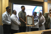 Penghargaan RSUD Kudungga, Atas Komitmen Rumah Sakit Dalam Implementasi Integrasi Sistem Antrean Online (MMP)