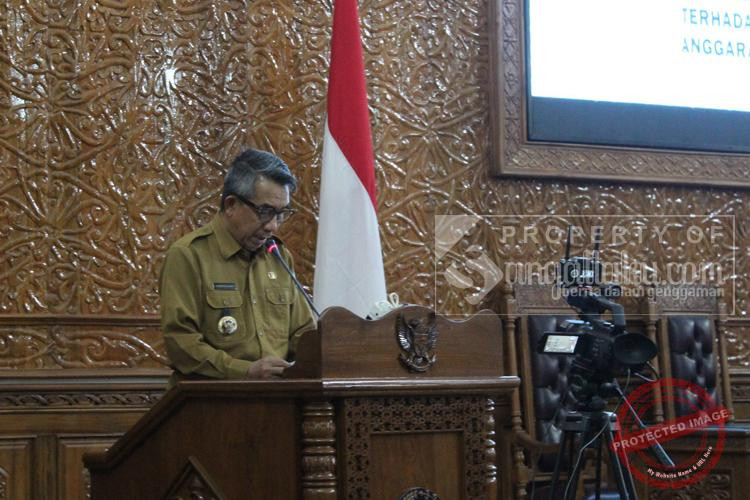 Bupati Kutai Timur, Ardiansyah Sulaiman saat memaparkan Nota RAPB 2026 pada Paripurna ke-12. (M2P/sangattaku)