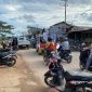Ramainya pasar tumpah yang terletak di jalan Inpres (*/MMP)